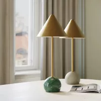 Bezprzewodowa lampa stołowa Journey - Antyczny mosiądz, zielony